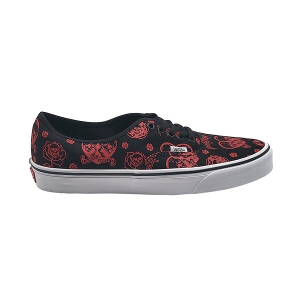 Love To Death Sneakers Canvas